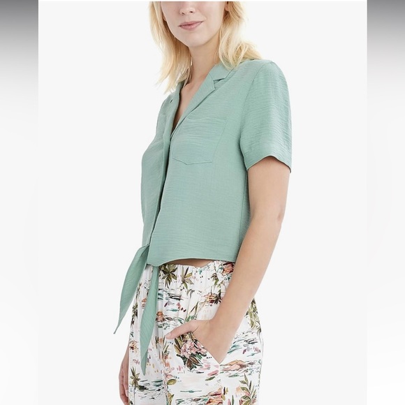 BCBGeneration Womens Relaxed Short Sleeve Pocket Button
Down Tie Front Top - Picture 2 of 7